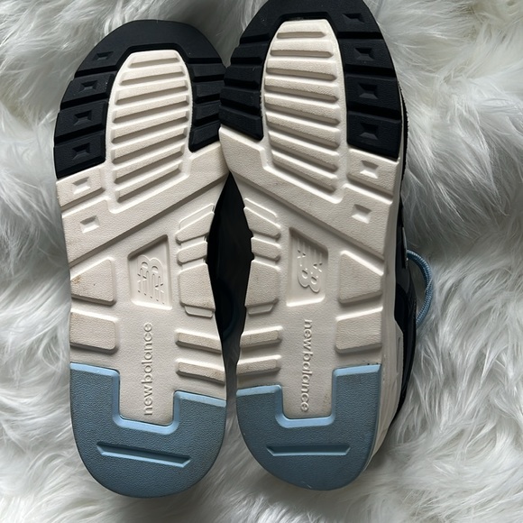 Women’s New Balance 997H sneakers. Size 7.5 - Picture 5 of 5